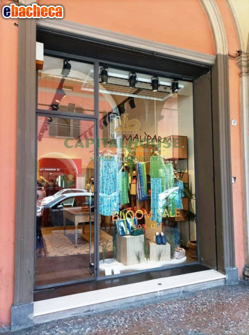 locale commerciale in vendita a Bologna in zona Centro Storico