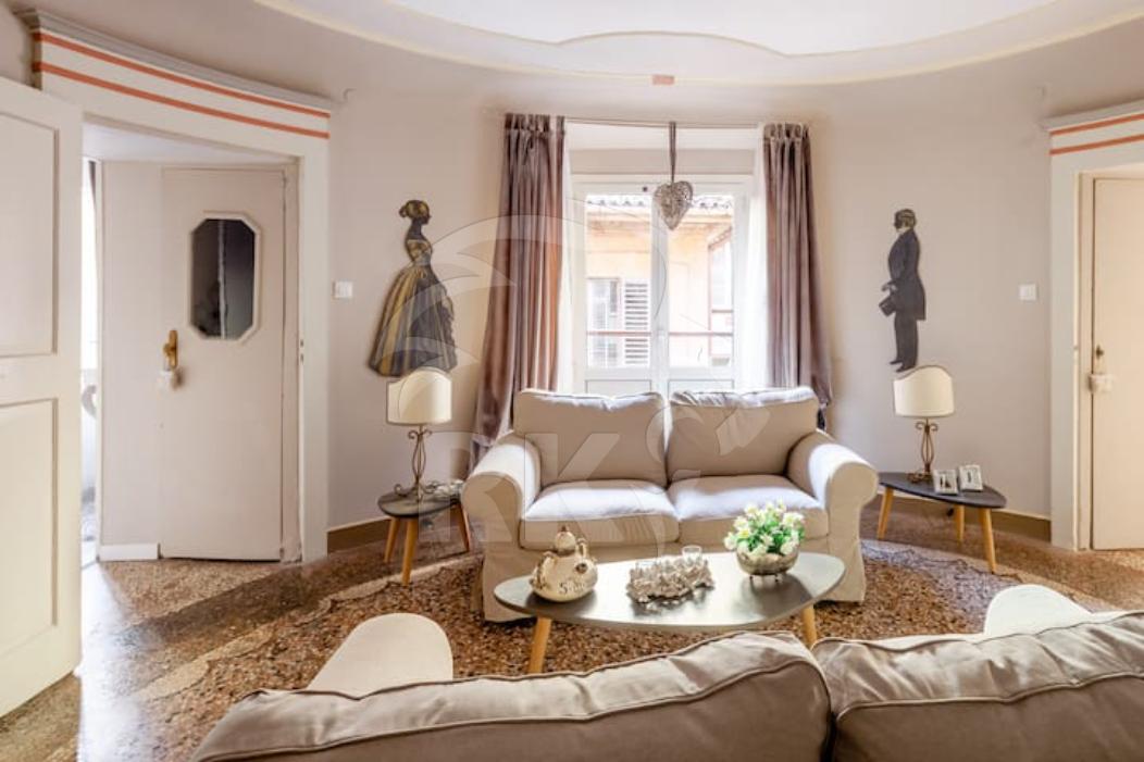 appartamento in vendita a Bologna in zona Centro Storico