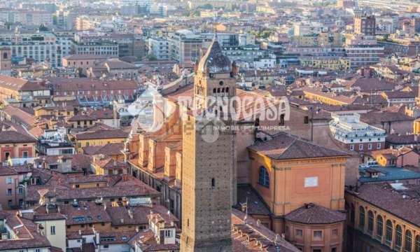 appartamento in vendita a Bologna in zona Centro Storico