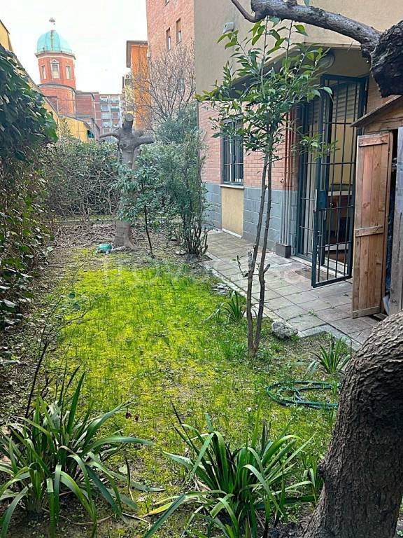 appartamento in vendita a Bologna in zona Saffi