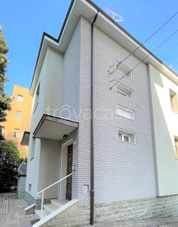 casa indipendente in vendita a Bologna in zona Bolognina