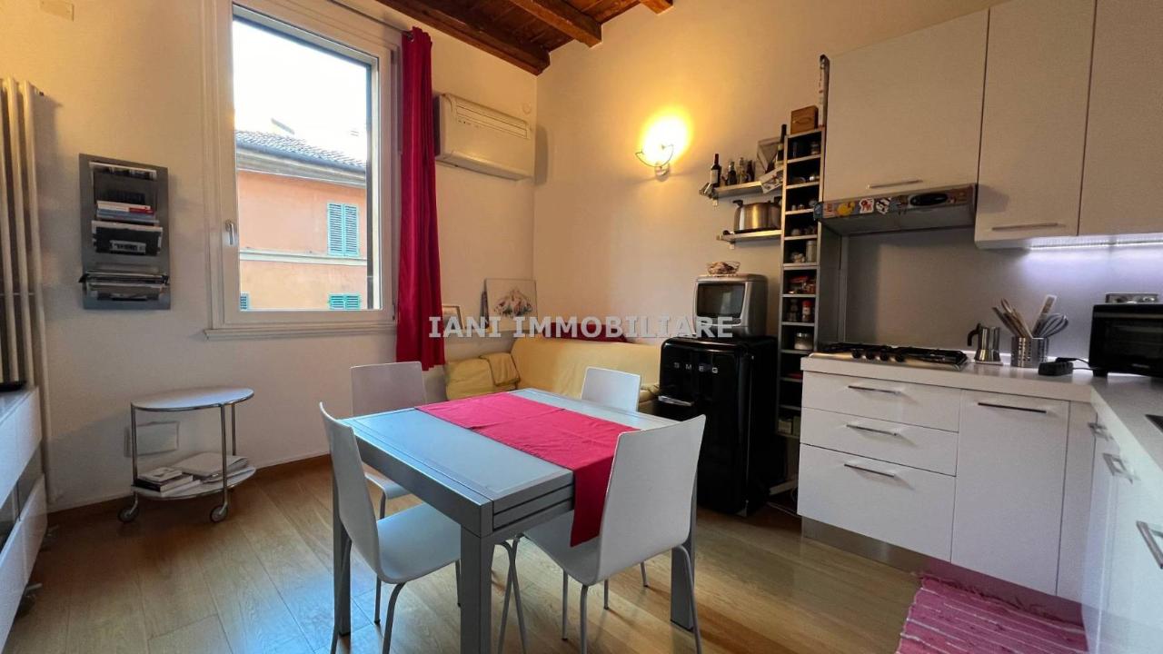appartamento in vendita a Bologna in zona Centro Storico