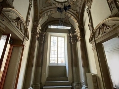 ufficio in vendita a Bologna in zona San Vitale