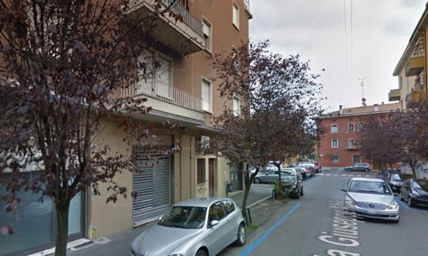 locale commerciale in vendita a Bologna in zona Centro Storico