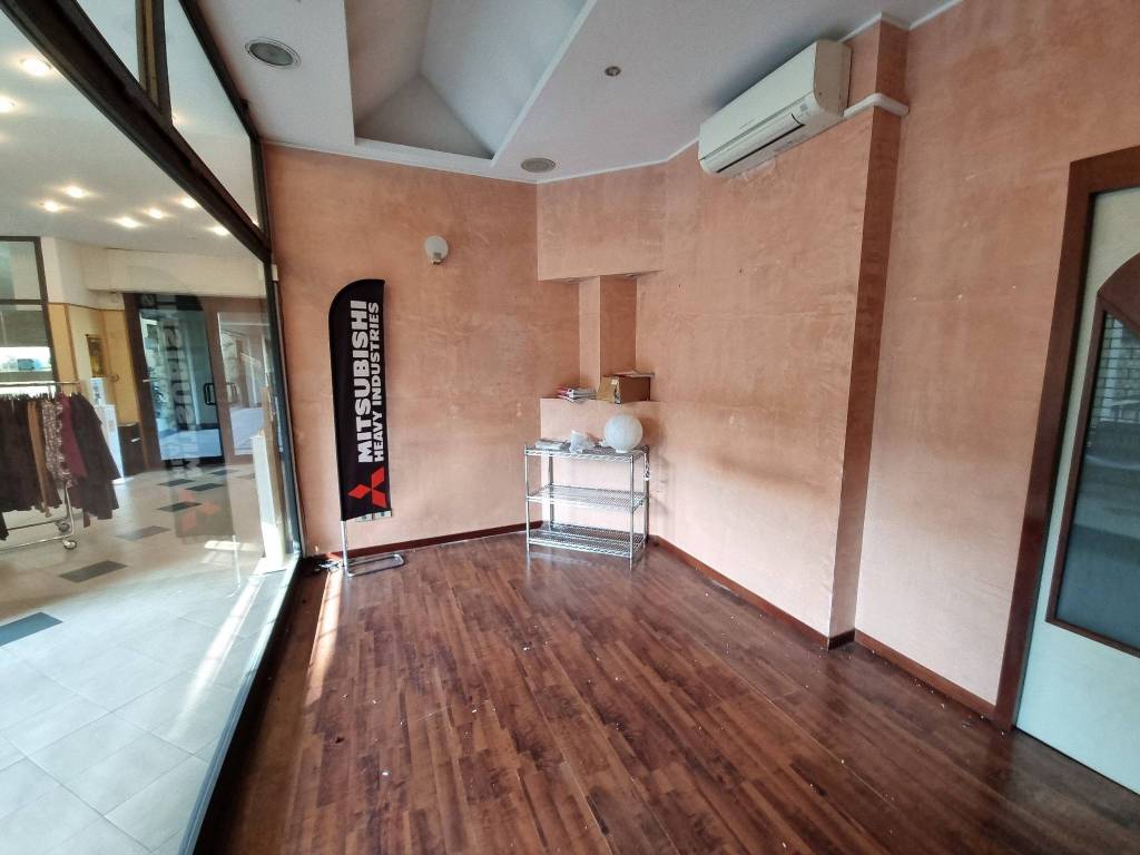negozio in vendita a Bologna in zona Savena