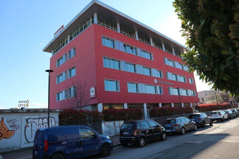 ufficio in vendita a Bologna in zona Bolognina