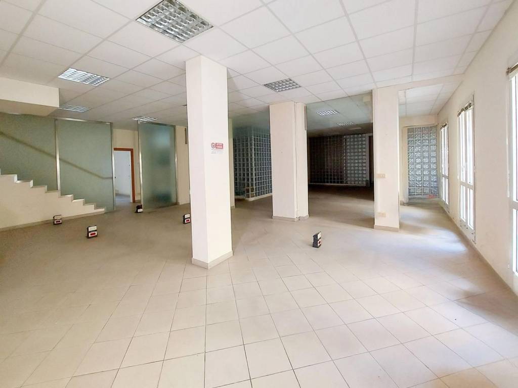 ufficio in vendita a Bologna in zona Centro Storico