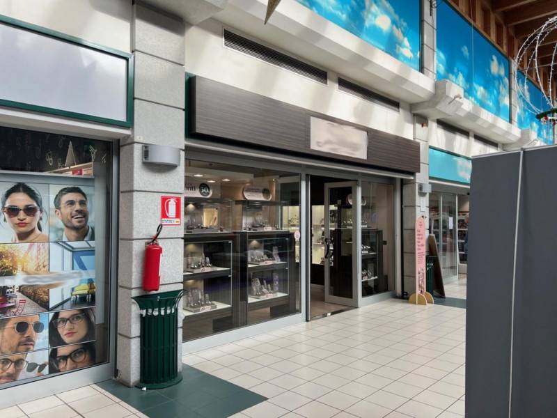 negozio in vendita a Bologna