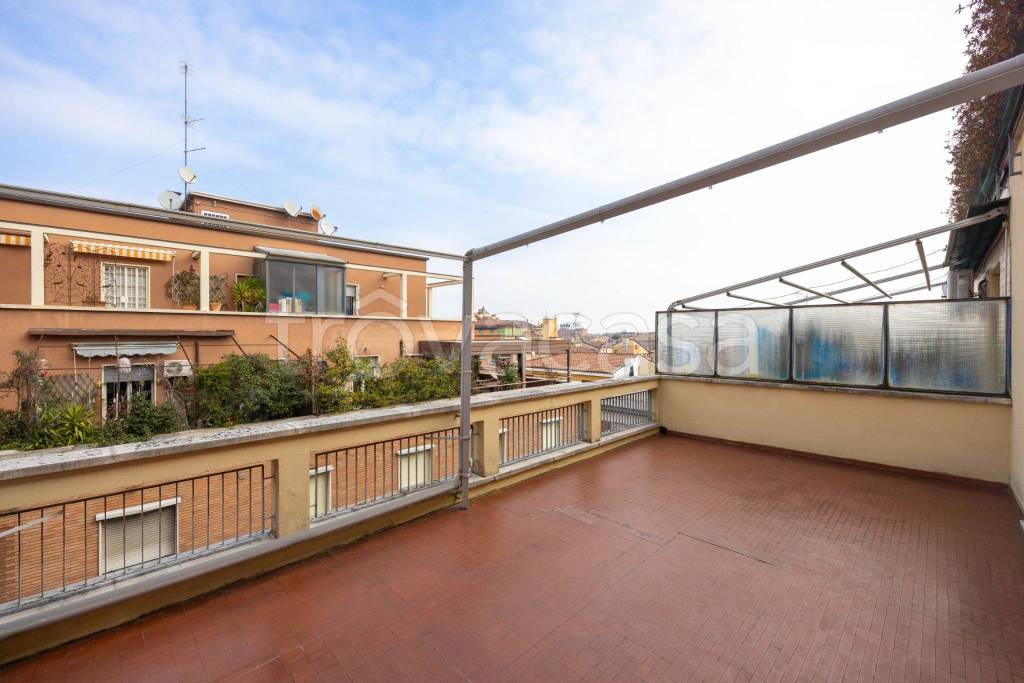 appartamento in vendita a Bologna in zona Quartiere Porto