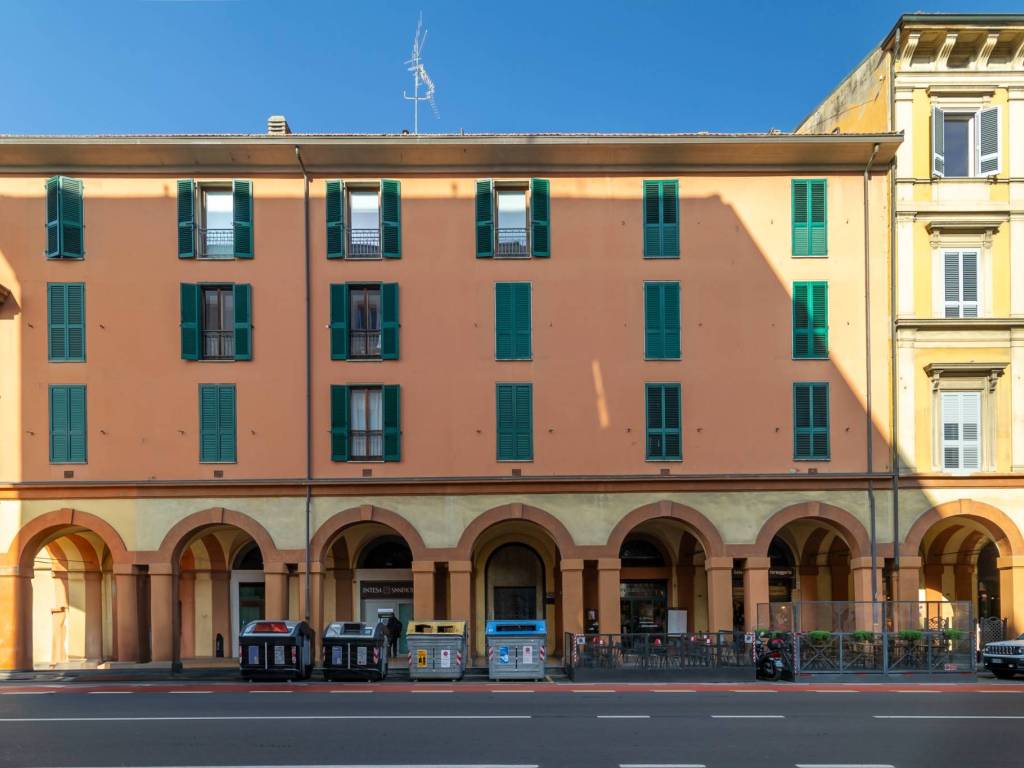 appartamento in vendita a Bologna in zona Saffi