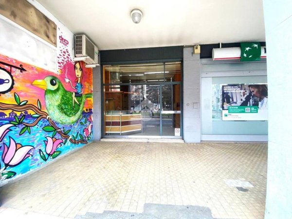 negozio in vendita a Bologna in zona Bolognina