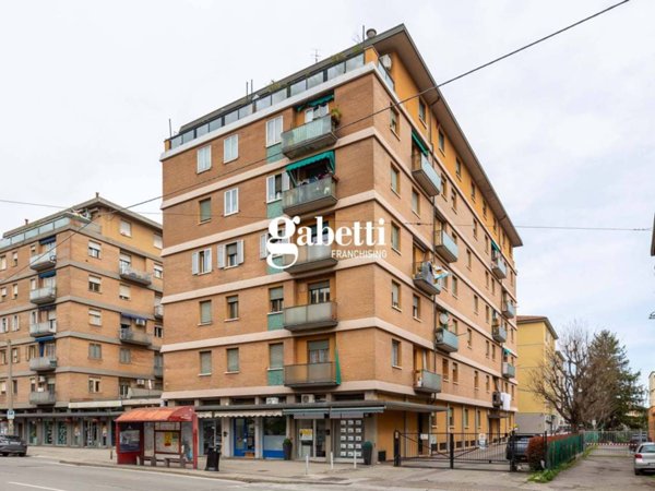 appartamento in vendita a Bologna in zona Santo Stefano