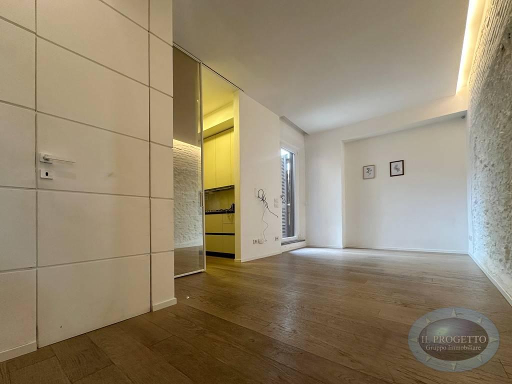 appartamento in vendita a Bologna in zona Santo Stefano