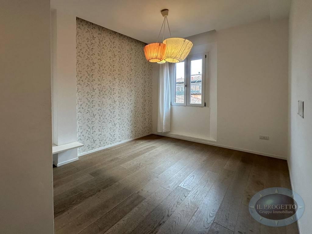 appartamento in vendita a Bologna in zona Santo Stefano