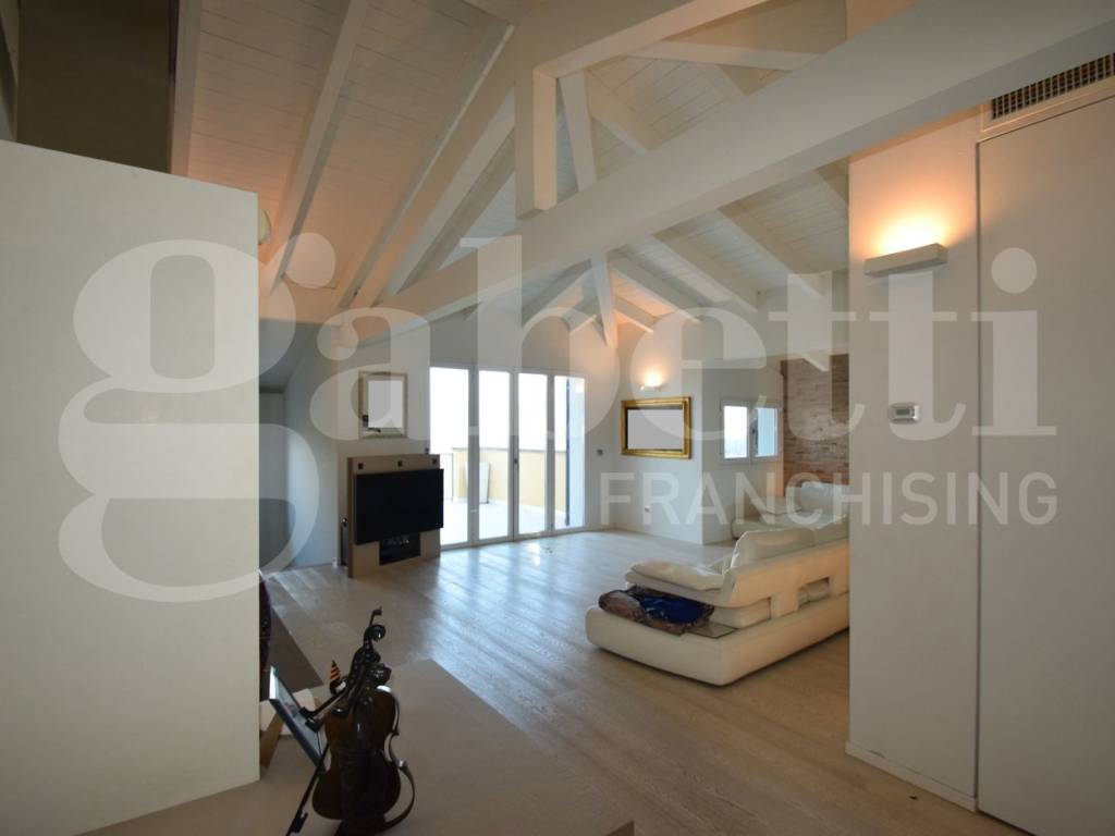 casa indipendente in vendita a Bologna in zona Santo Stefano