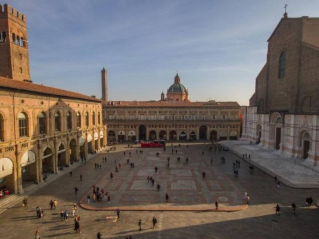 negozio in vendita a Bologna in zona San Vitale