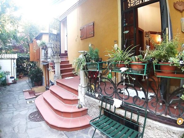 casa indipendente in vendita a Bologna in zona Centro Storico