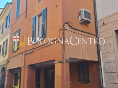 locale di sgombero in vendita a Bologna