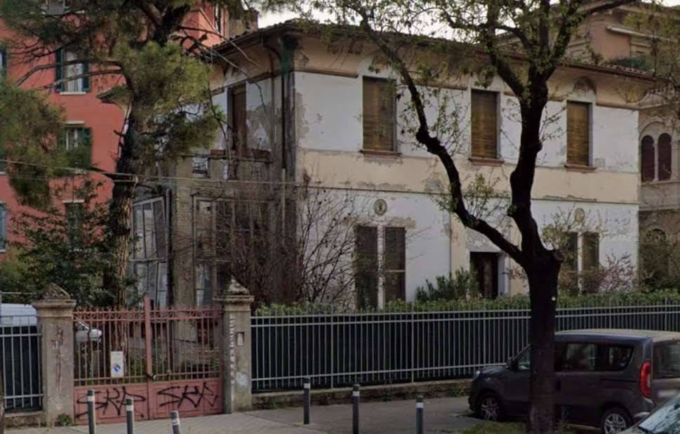 casa indipendente in vendita a Bologna in zona San Vitale
