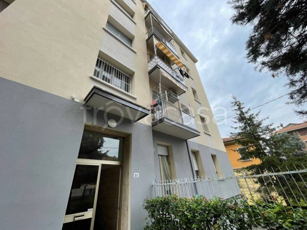 appartamento in vendita a Bologna in zona Saragozza
