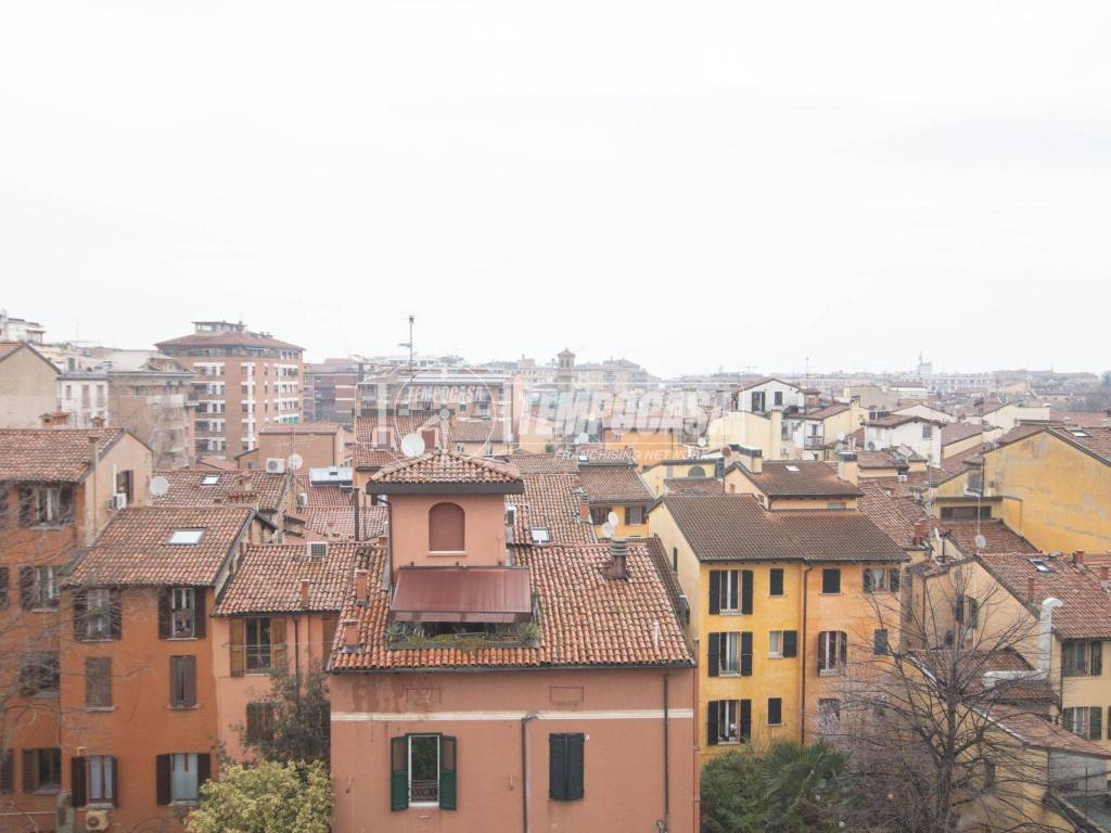 appartamento in vendita a Bologna in zona Saragozza