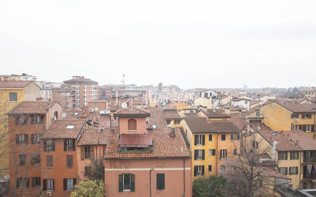 appartamento in vendita a Bologna in zona Saragozza
