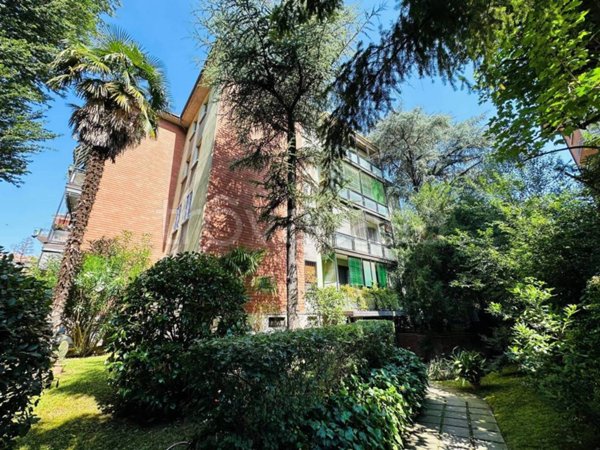 appartamento in vendita a Bologna in zona Saragozza