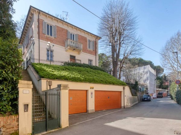 appartamento in vendita a Bologna in zona Santo Stefano
