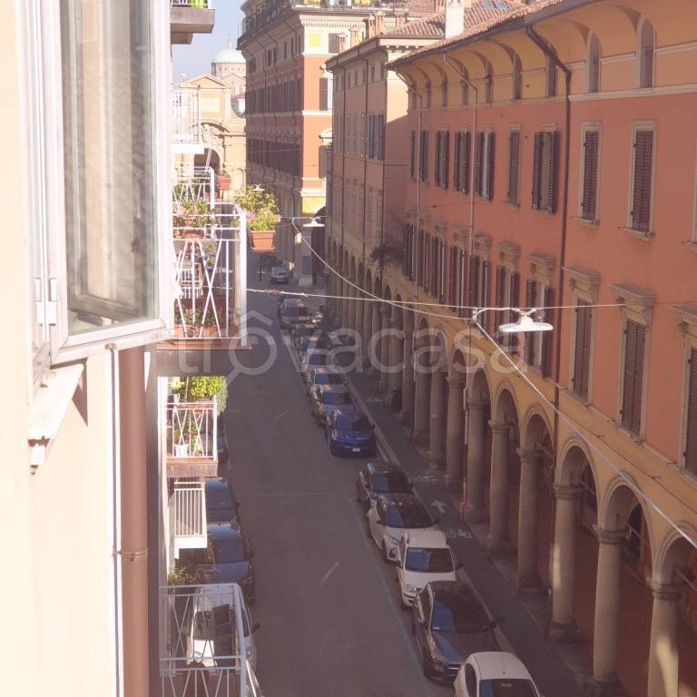 appartamento in vendita a Bologna in zona Quartiere Porto