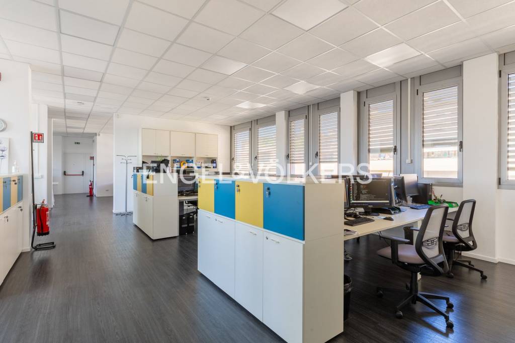 ufficio in vendita a Bologna in zona Savena