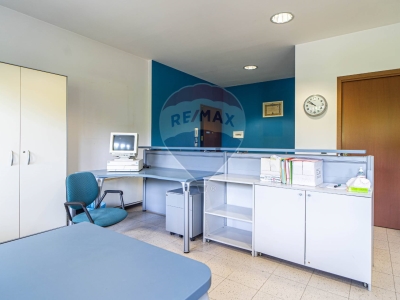 ufficio in vendita a Bologna in zona Centro Storico