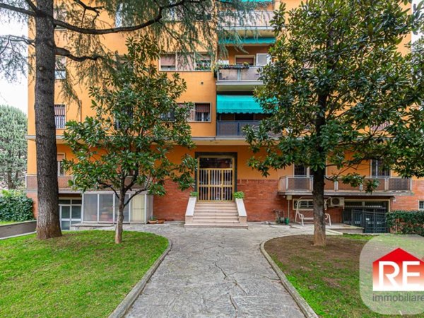 intera palazzina in vendita a Bologna in zona Savena