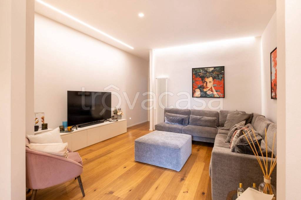 appartamento in vendita a Bologna in zona Santo Stefano