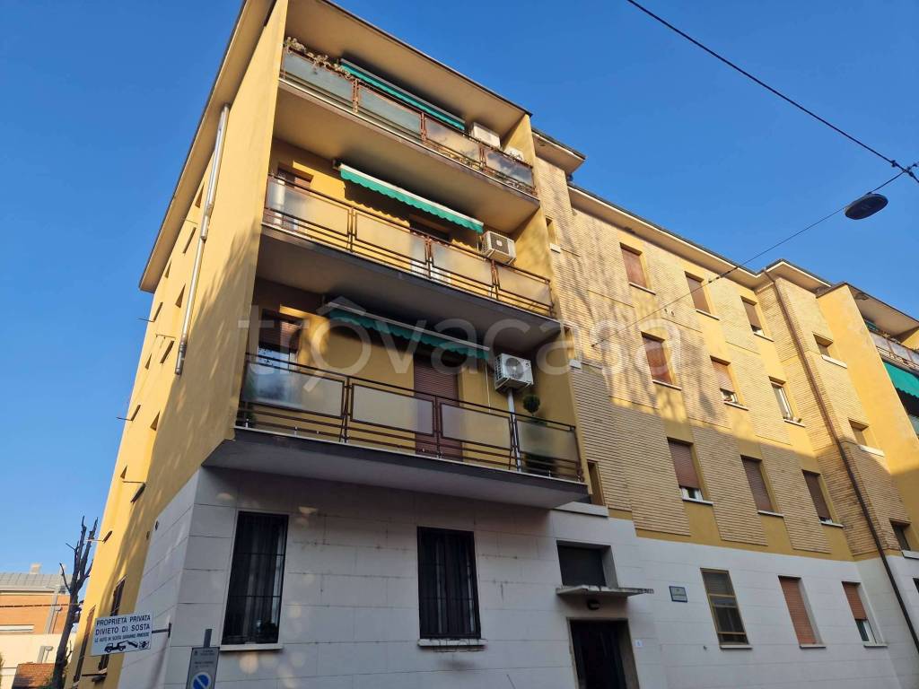appartamento in vendita a Bologna in zona Santa Viola