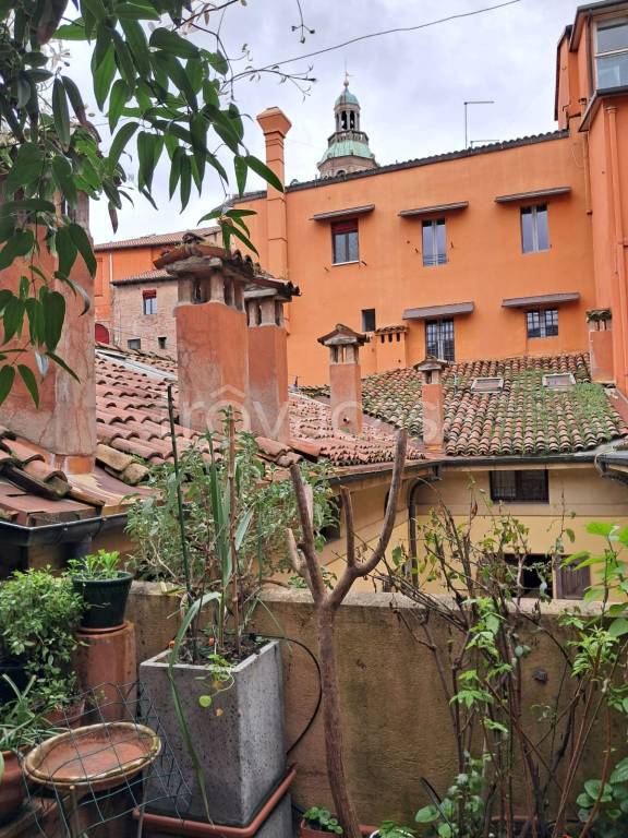 appartamento in vendita a Bologna in zona Centro Storico