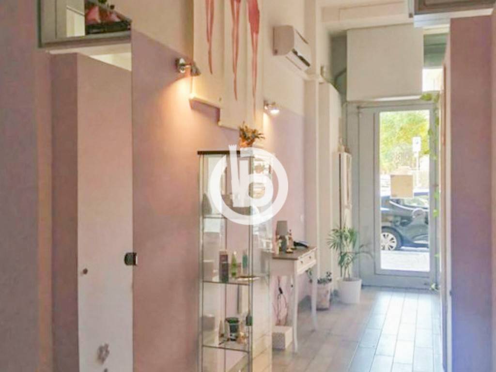 negozio in vendita a Bologna in zona Centro Storico
