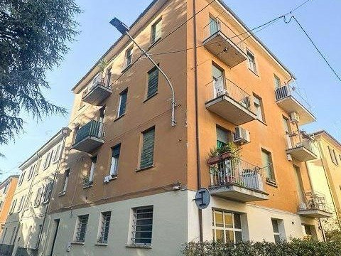 appartamento in vendita a Bologna in zona Saragozza