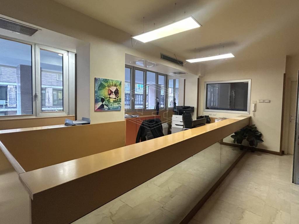 ufficio in vendita a Bologna