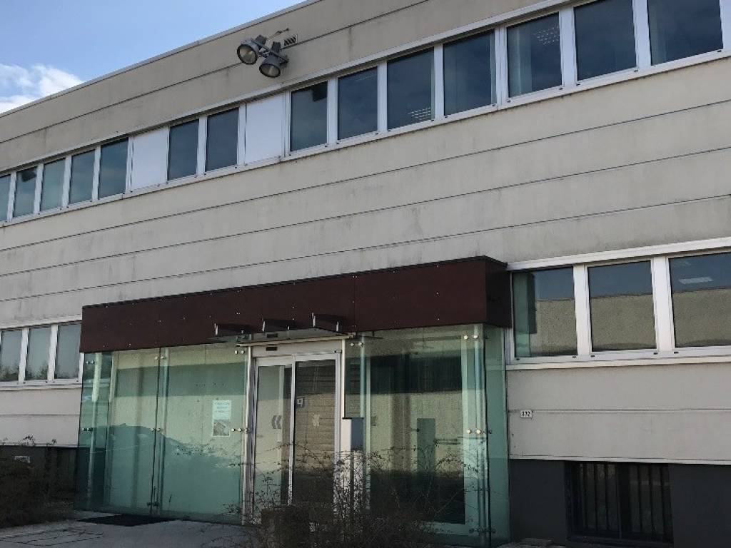 ufficio in vendita a Bologna in zona Corticella