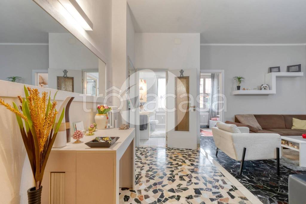 appartamento in vendita a Bologna in zona Reno