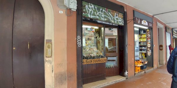 negozio in vendita a Bologna in zona Centro Storico