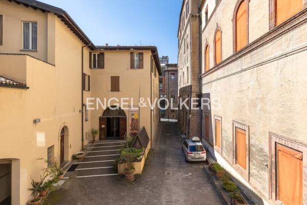 appartamento in vendita a Bologna in zona Centro Storico