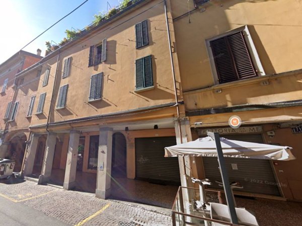 locale commerciale in vendita a Bologna