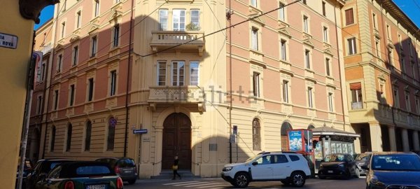 appartamento in vendita a Bologna in zona Centro Storico