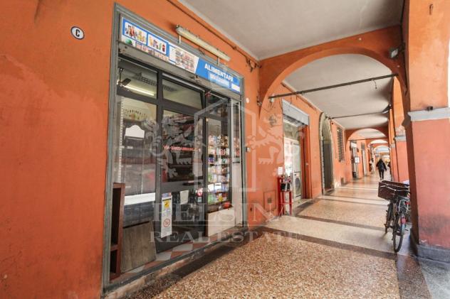 negozio in vendita a Bologna in zona San Vitale