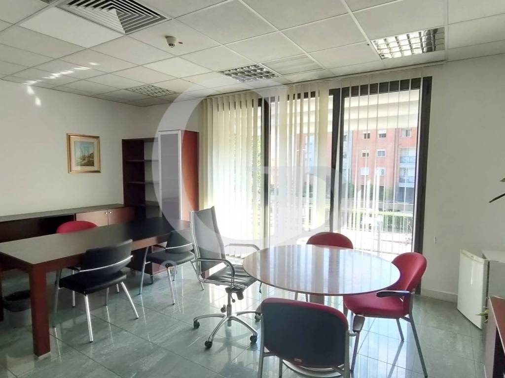 ufficio in vendita a Bologna in zona Bolognina