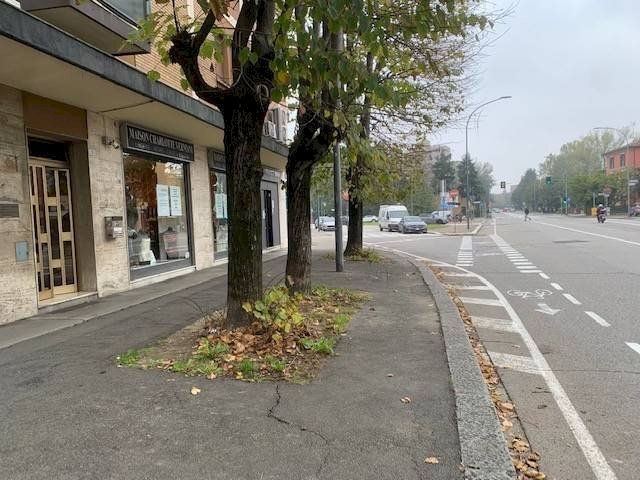negozio in vendita a Bologna in zona Quartiere Navile