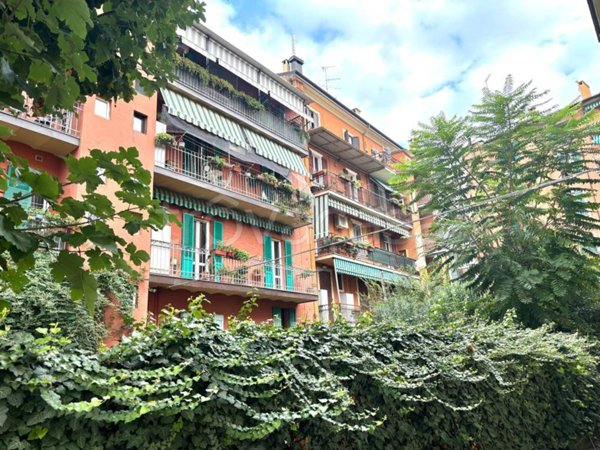 appartamento in vendita a Bologna in zona Saffi