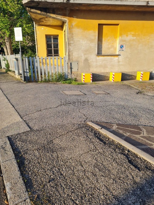 locale di sgombero in vendita a Bologna in zona Lame