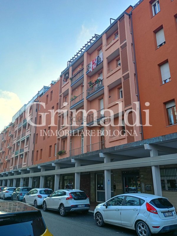 ufficio in vendita a Bologna in zona San Vitale
